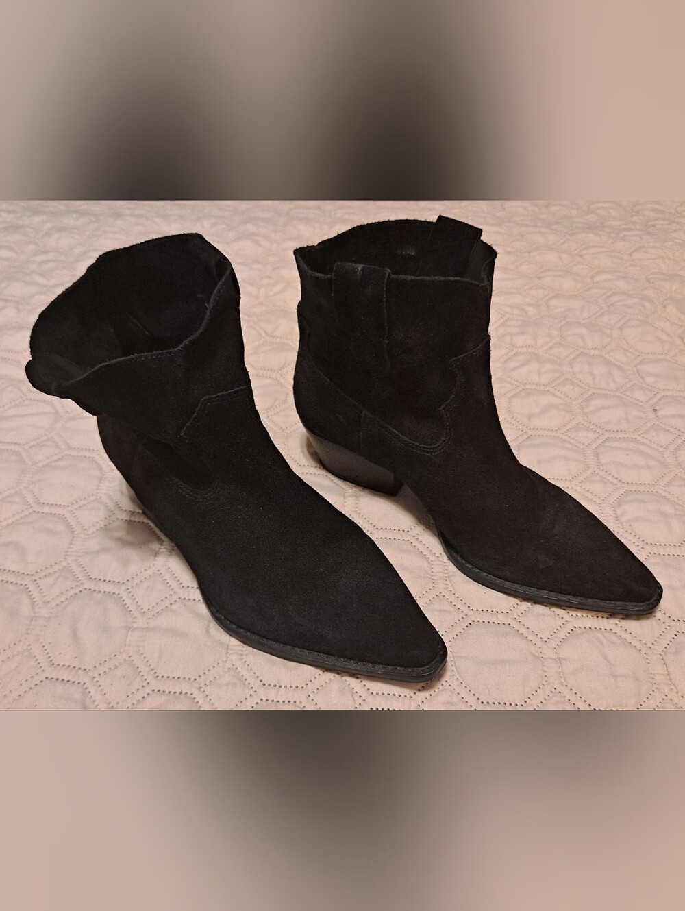 Chinese Laundry Women's Black Suede Western Ankle Boots Sz 7
